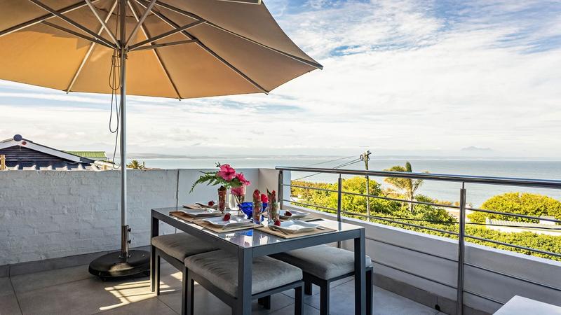 7 Bedroom Property for Sale in Santos Bay Western Cape